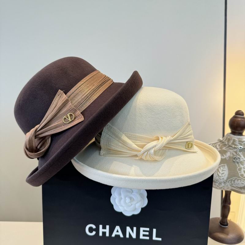 Valentino top hat 100503